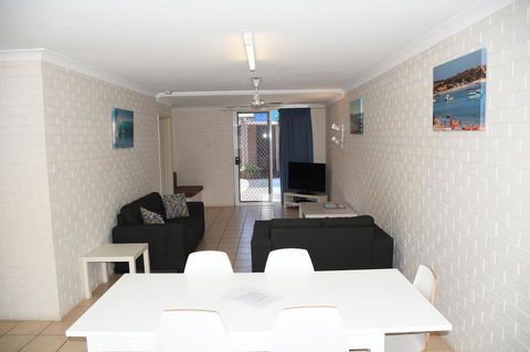 Kalbarri Seafront Villas - Holiday Cairns 25