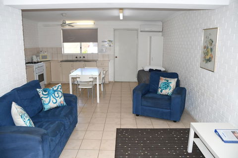 Kalbarri Seafront Villas - Holiday Cairns 12