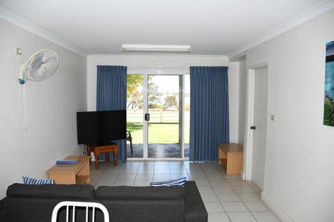 Kalbarri Seafront Villas - Holiday Cairns 7