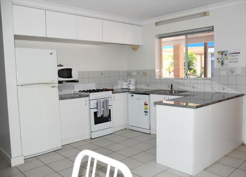 Kalbarri Seafront Villas - Holiday Cairns 6