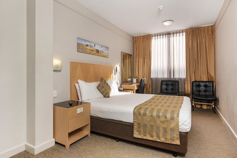 Quality Hotel Ambassador Perth - Holiday Cairns 21