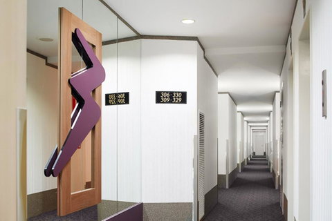 Quality Hotel Ambassador Perth - Holiday Cairns 3