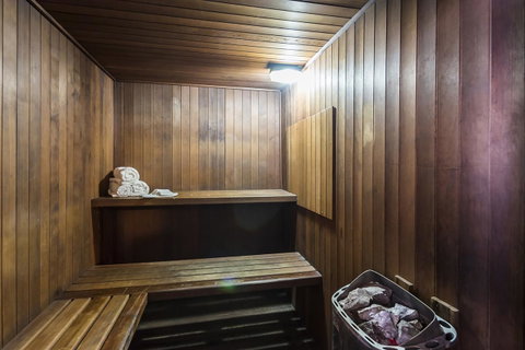 Quality Hotel Ambassador Perth - Holiday Cairns 31