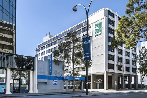 Quality Hotel Ambassador Perth - Holiday Cairns 1