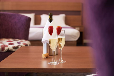 Quality Hotel Ambassador Perth - Holiday Cairns 8