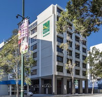 Quality Hotel Ambassador Perth - Holiday Cairns