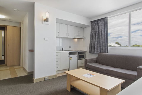 Metro Hotel Perth - Holiday Cairns 26