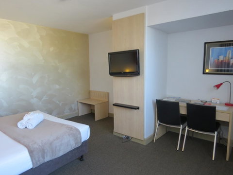 Metro Hotel Perth - Holiday Cairns 42