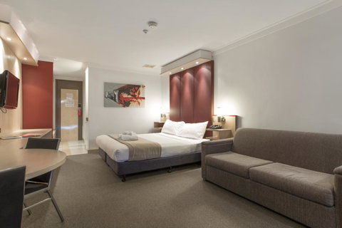 Metro Hotel Perth - Holiday Cairns 23