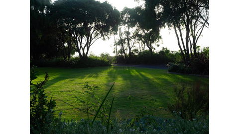 FortyTwo - Oceanside Retreat Busselton - Holiday Cairns 23