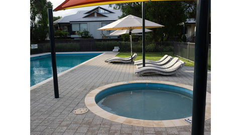 FortyTwo - Oceanside Retreat Busselton - Holiday Cairns 19
