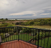 Beachfront Apartments - Holiday Cairns