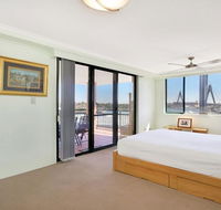 Darling Harbor Apartment - Holiday Cairns
