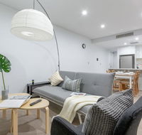 Inner City Stylish apt Walk to Green Square - Holiday Cairns