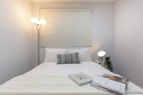 Inner City Stylish Apt Walk To Green Square - Holiday Cairns 6