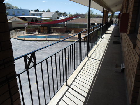 Ben Chifley Motor Inn - Holiday Cairns 34