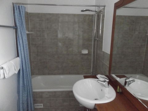 Ben Chifley Motor Inn - Holiday Cairns 7