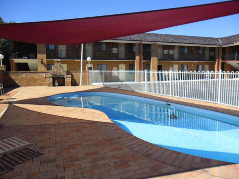 Ben Chifley Motor Inn - Holiday Cairns 32