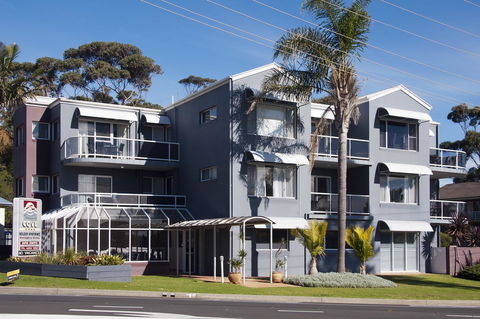 Mollymook Cove Apartments - Holiday Cairns 0