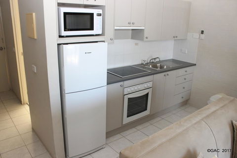 Mollymook Cove Apartments - Holiday Cairns 11