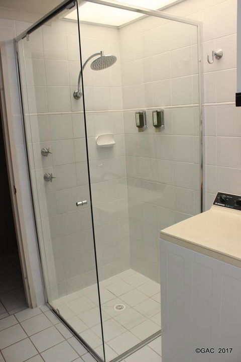 Mollymook Cove Apartments - Holiday Cairns 37