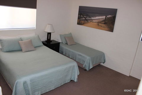 Mollymook Cove Apartments - Holiday Cairns 16