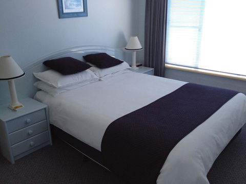 Breakers Apartments - Holiday Cairns 4