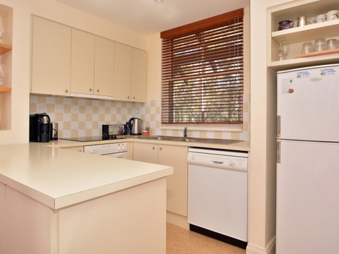 Villa 2br Prosecco Villa Located Within Cypress Lakes Resort - Holiday Cairns 8