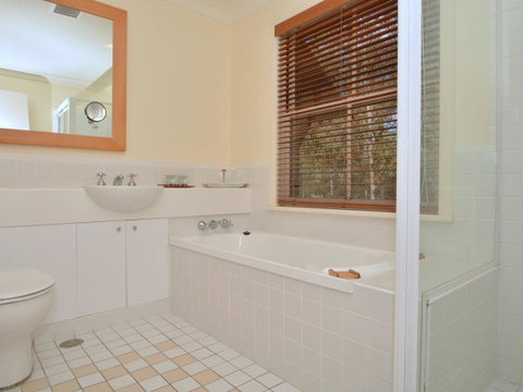 Villa 2br Prosecco Villa Located Within Cypress Lakes Resort - Holiday Cairns 13