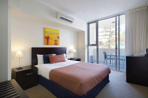 Macquarie Waters Boutique Apartment Hotel - Holiday Cairns 25