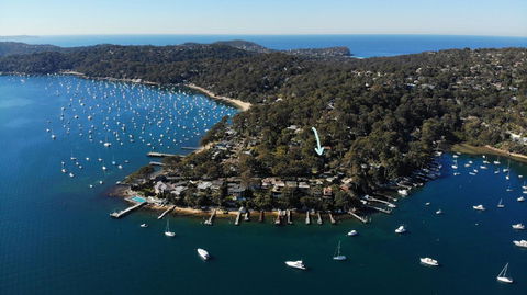 Refuge Cove On Pittwater - Holiday Cairns 1