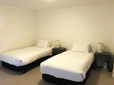 Wyndel Apartments Sydney CBD - Bond - Holiday Cairns 1
