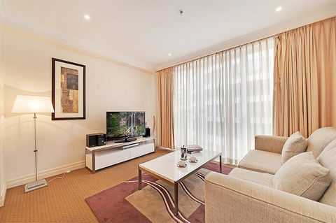 Wyndel Apartments Sydney CBD - Bond - Holiday Cairns 10