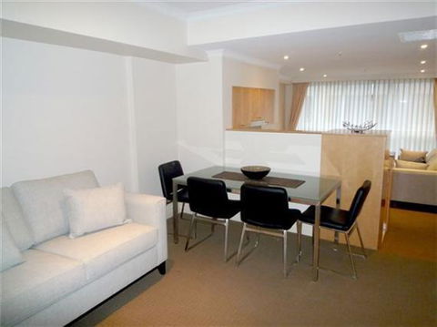 Wyndel Apartments Sydney CBD - Bond - Holiday Cairns 12