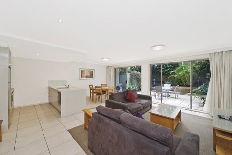 Flynns Beach Resort - Holiday Cairns 2