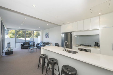 Lakefront 116 Kingston ACT - Holiday Cairns 7
