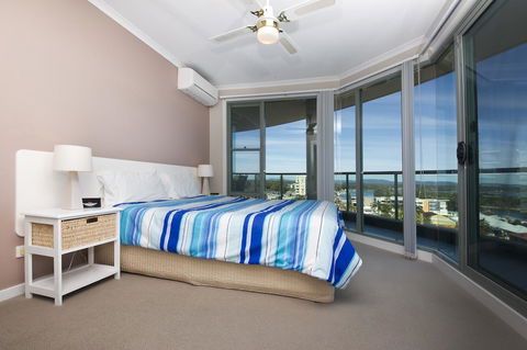 Sails Apartments - Holiday Cairns 8