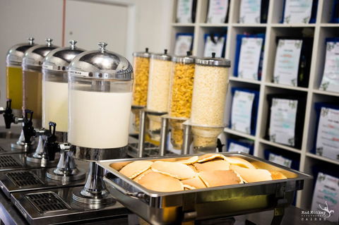 Mad Monkey Kings Cross - Holiday Cairns 8