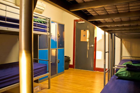 Mad Monkey Kings Cross - Holiday Cairns 32