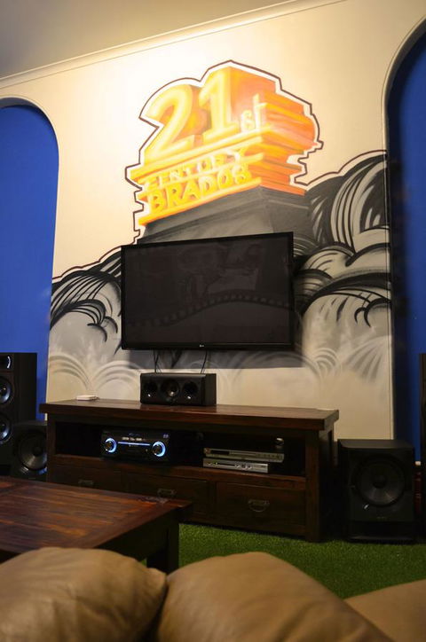 Mad Monkey Kings Cross - Holiday Cairns 17