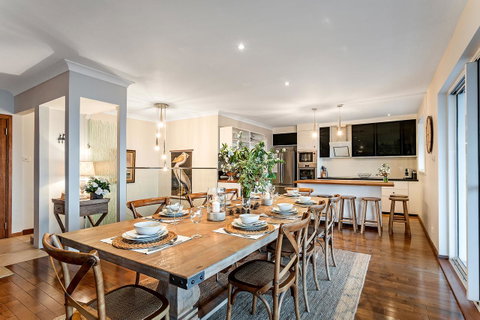 Phuza Maningi 17 Myan Close - Holiday Cairns 7