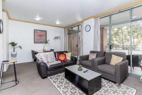 DD Apartments On Darling Harbour - Holiday Cairns 23