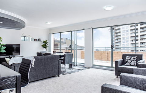 DD Apartments On Darling Harbour - Holiday Cairns 2