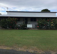 Hat Head Beach Cottage 1 - Holiday Cairns