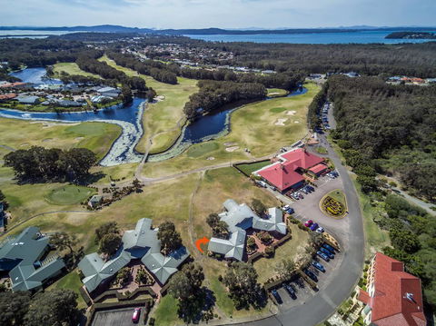Condo 105 @ Horizons Golf Resort - Salamander Bay NSW - Holiday Cairns 7