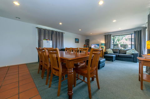 Condo 105 @ Horizons Golf Resort - Salamander Bay NSW - Holiday Cairns 18