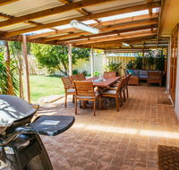 Sunbaker Beach House - Holiday Cairns