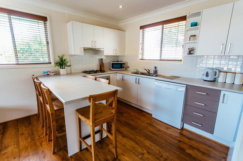 Sunbaker Pet Friendly Awards Finalist 4 Mins Walk To Culburra Beach - Holiday Cairns 15