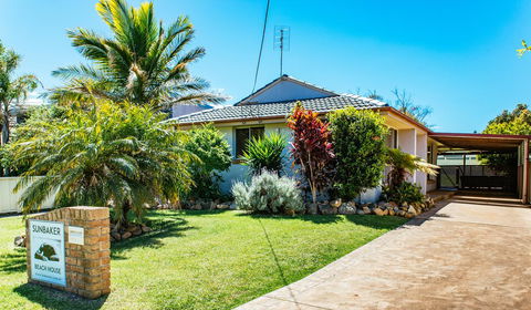 Sunbaker Pet Friendly Awards Finalist 4 Mins Walk To Culburra Beach - Holiday Cairns 32
