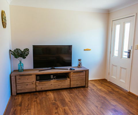 Sunbaker Pet Friendly Awards Finalist 4 Mins Walk To Culburra Beach - Holiday Cairns 8